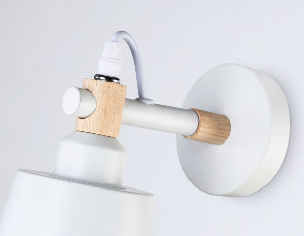 TR82212_macro1 TR82212 WH/LW белый/светлое дерево E27 max 40W 230*130*190