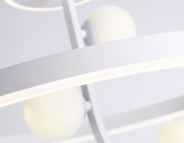 FL66261_macro1-2 FL66261/1+3 WH белый 56W 3000K-6400K+G9/3 D500*358 (ПДУ ИК)