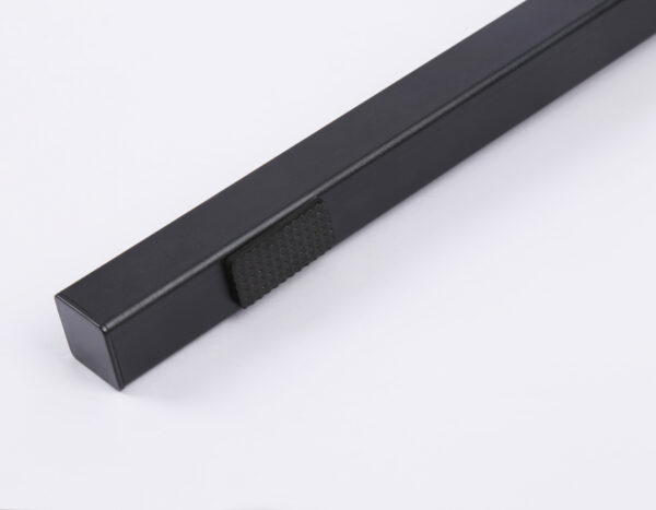 FL8022_macro1_ FL8022 BK черный LED 15W RGB D32*1250 (ПДУ РАДИО 2.4G)