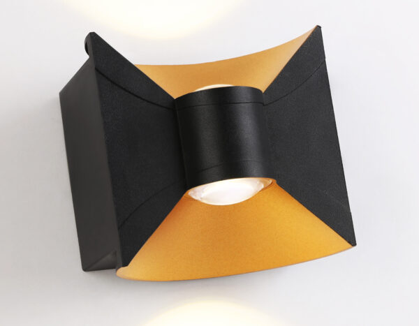 ST4472_macro1 ST4472 BK/GD черный/золото LED 4200K 6W IP54 92*98*55