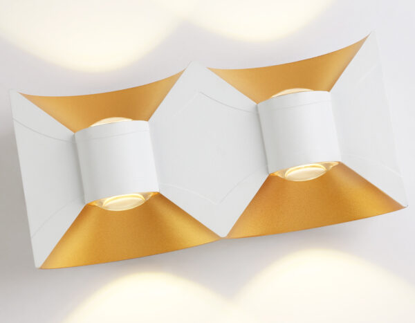 ST4475_macro1 ST4475/4 WH/GD белый/золото LED 4200K 11W IP54 180*90*55