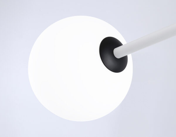 TR2505_macro1-2 TR2505/4 WH/BK белый/черный G9/4 max 10W D970*700